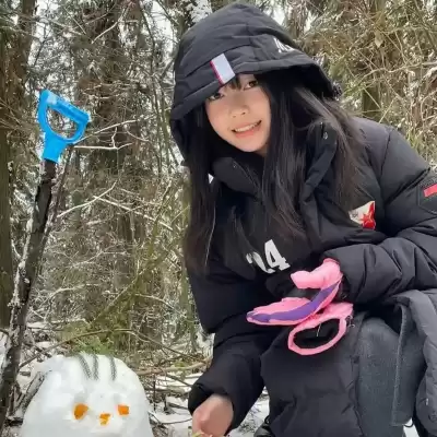 郝依霜
